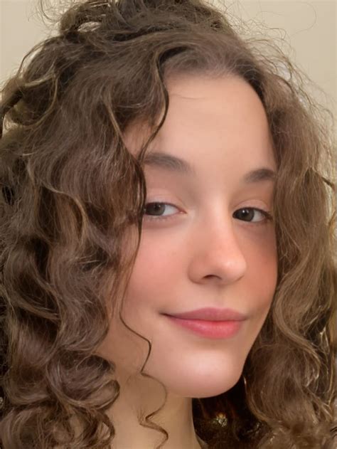 Lilah Nude (17) .
